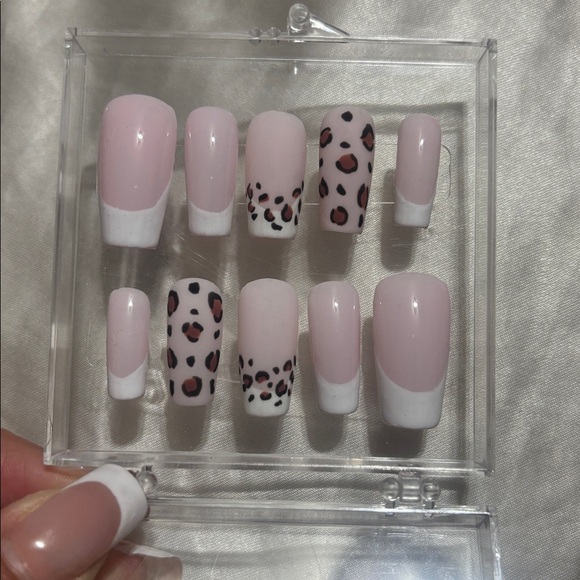 Press on nails bundle - Picture 6 of 7